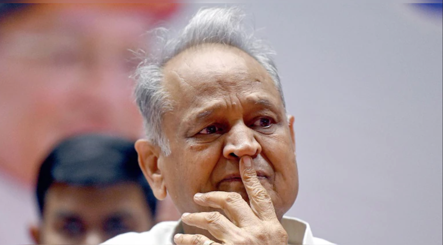 जयपुर के स्कूल में 7 साल की बच्ची से रेप, पूर्व सीएम गहलोत ने सरकार पर उठाए सवाल