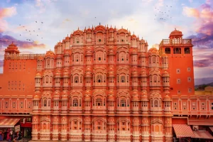 क्यों बना जयपुर पिंक सिटी? महाराजा की एक अनोखी सोच ने बदल दी पूरे शहर की पहचान