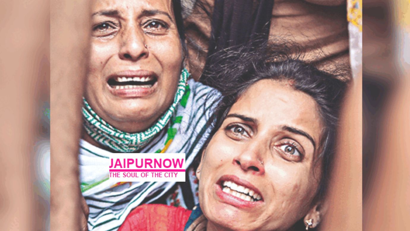 कश्मीरी पंडितों का पलायन: 36 साल बाद भी घर वापसी की उम्मीद 36 साल बाद भी कश्मीर से विस्थापित कश्मीरी पंडित अपने घर वापसी और न्याय का इंतज़ार करते हुए